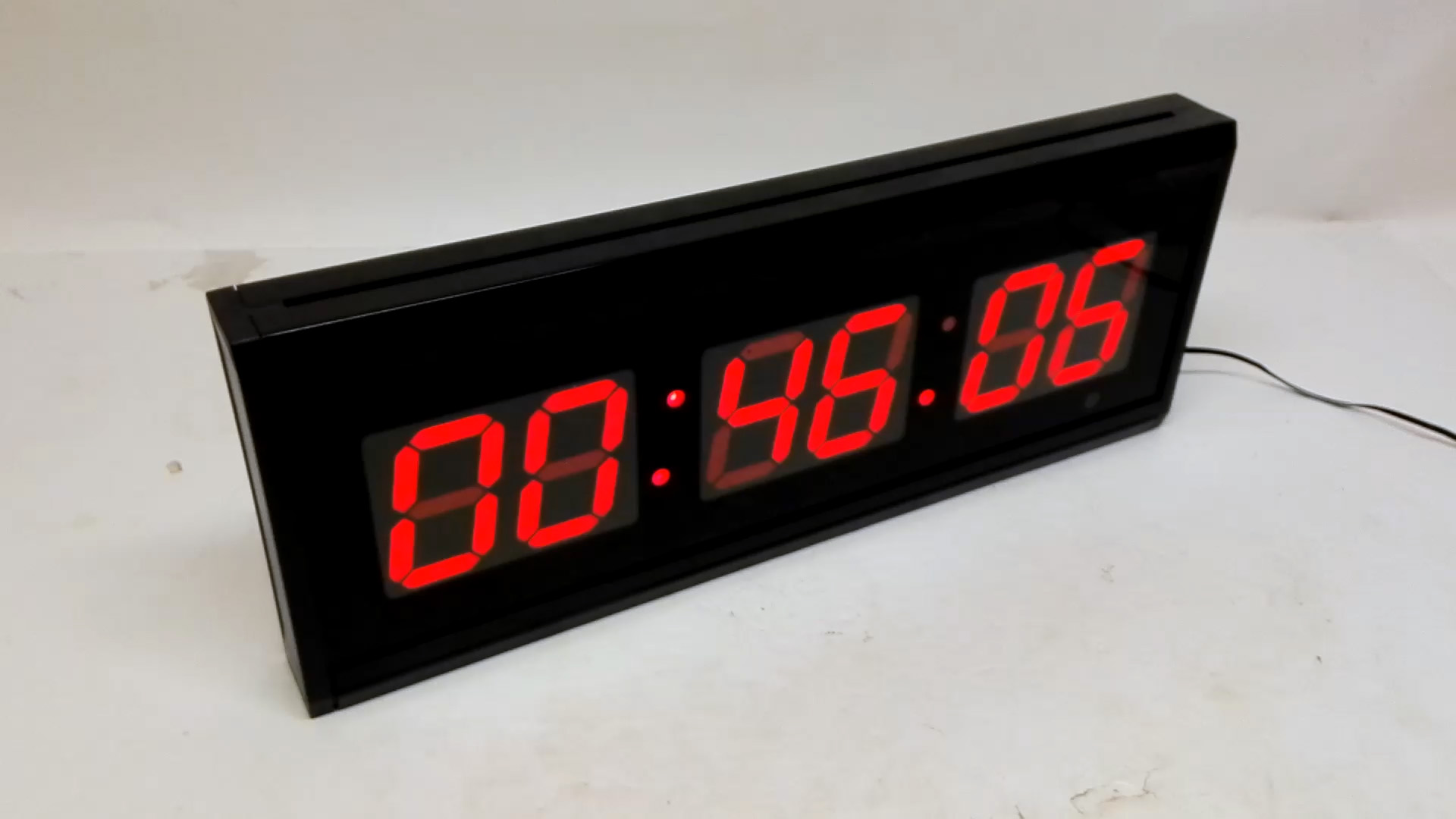 reloj cronometro fecha ascendente descendente+mando plastico led 18.5x48x5.7 (40eu.) 1u